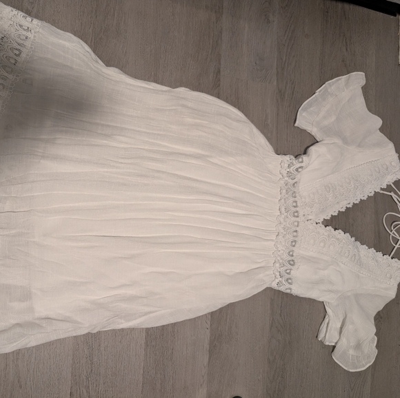 Wish list Dresses & Skirts - Wishlist Apparel White Maxi Dress Small